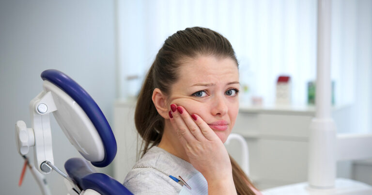 Malocclusione dentale causa dolori muscolari e articolari